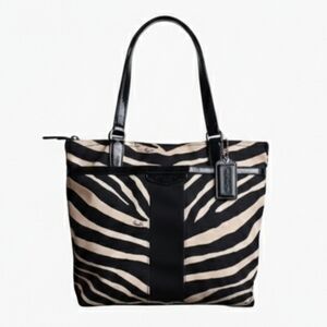 COACH 2013 SIGNATURE STRIPE ZEBRA PRINT TOTE